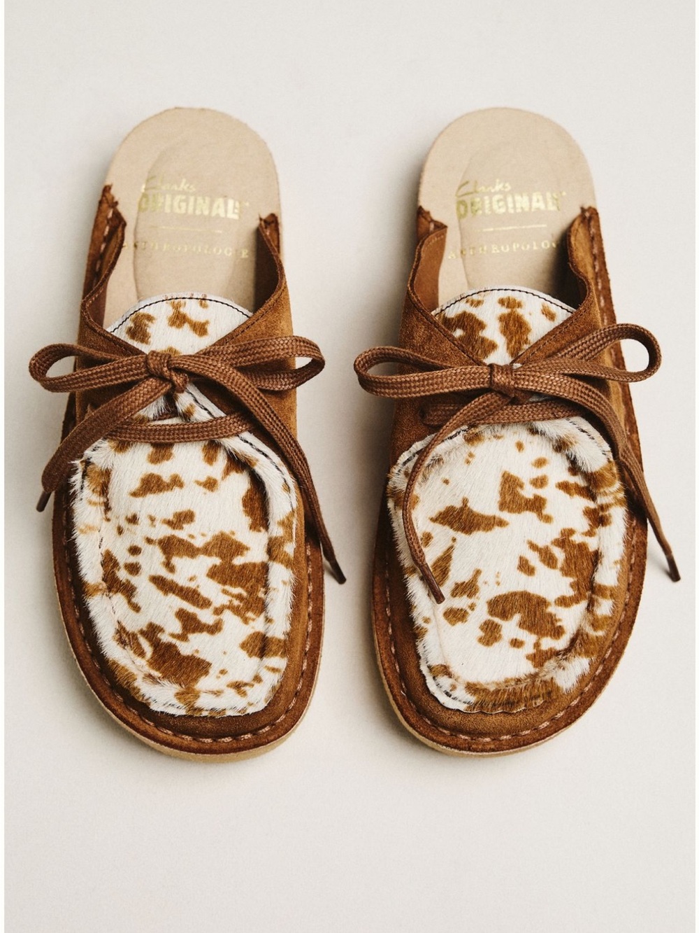 Clarks Exclusive Nomad Cow Mules - Picture 2 of 3